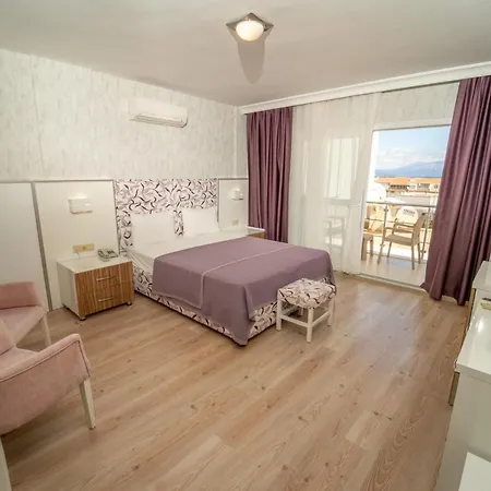 Twins Hotel Çeşme