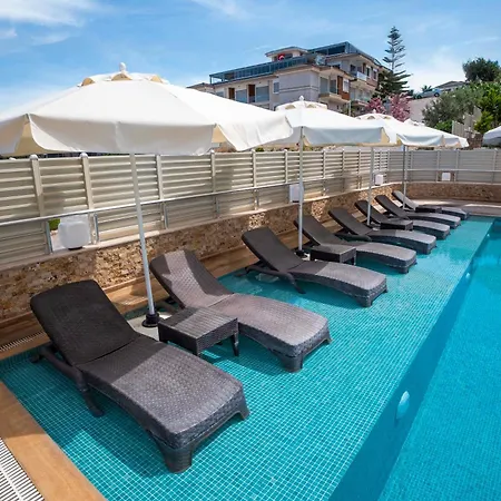 Twins Hotell Çeşme