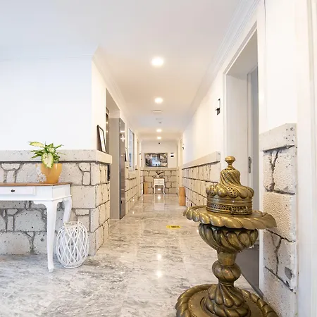 Hotell Twins Çeşme