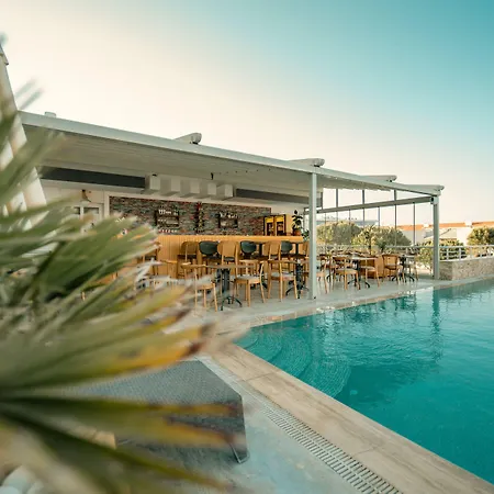 Twins Hotell Çeşme