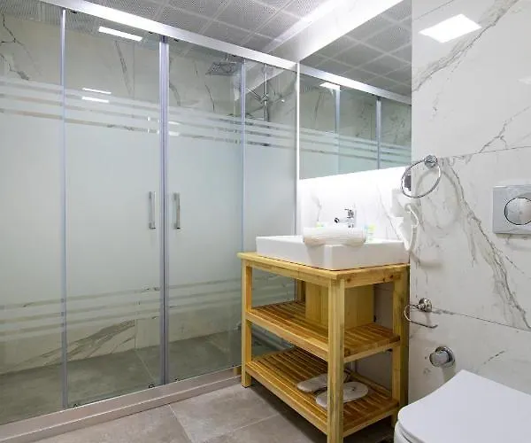 Готель Twins 2*