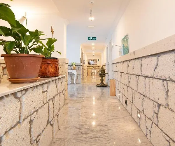 Готель Twins Чешме