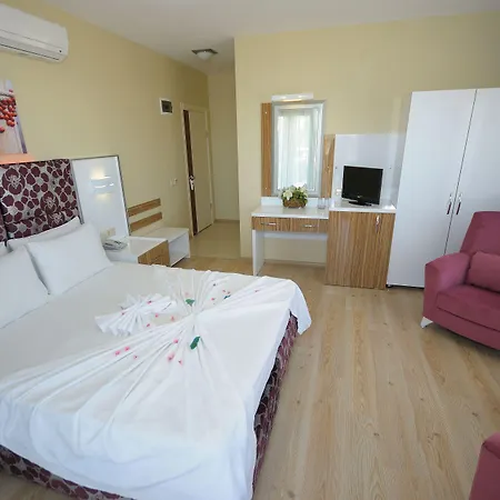 Twins Hotel Cesme